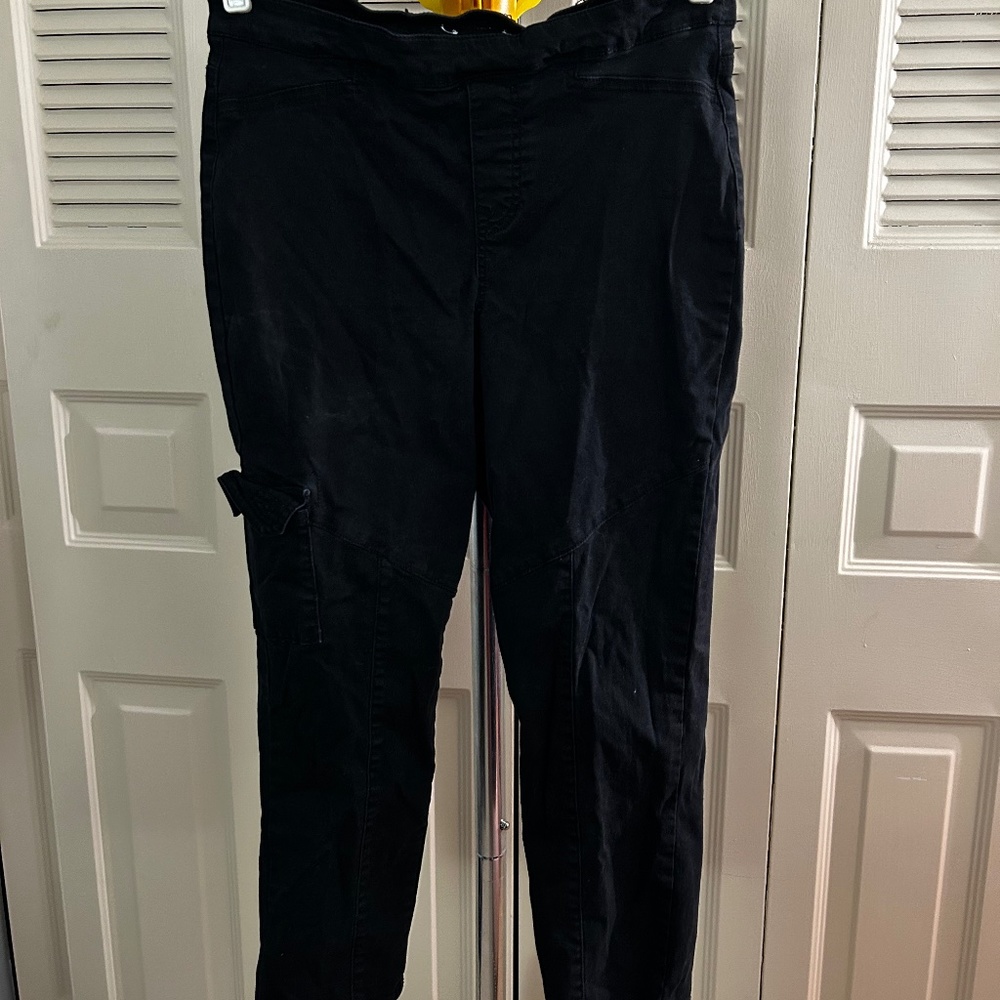Medium Petite Black Cargo Straight Leg Pants